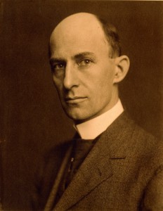 A formal portrait photo of Wilbur Wright