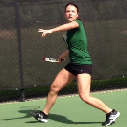 Tori Turner playing tennis