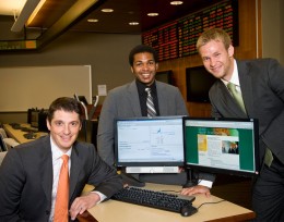 Photo of students in the Trading Room a the Wright State Raj Soin College of Business.
